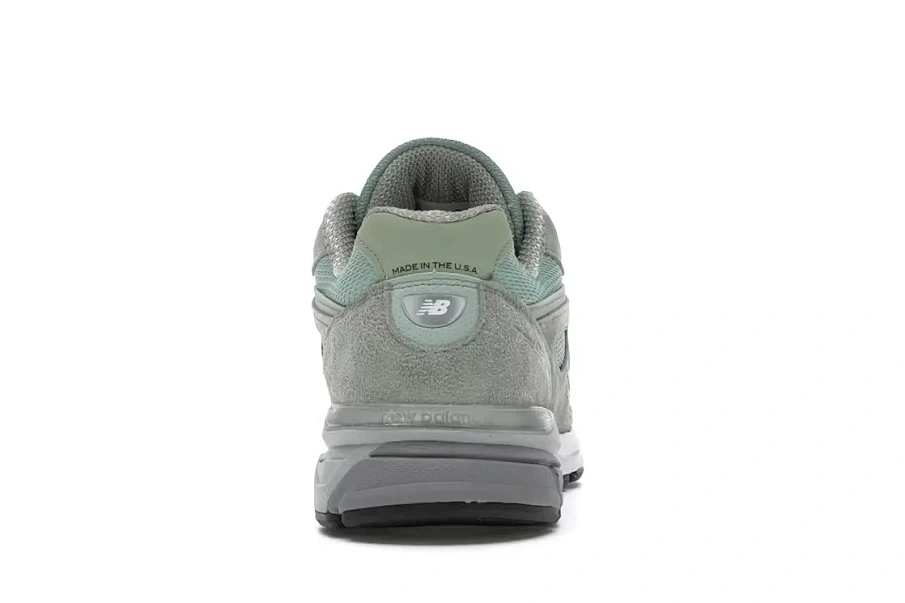 Фото № 4 с приближением к товару «‎New Balance 990v4»