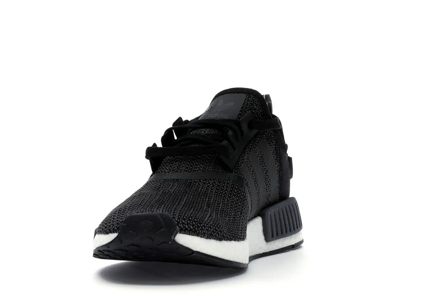 Фото № 3 с приближением к товару «‎adidas NMD R1 Core Black Carbon»