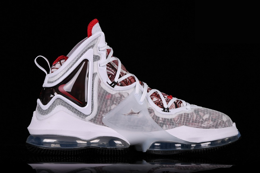 Фото № 1 с приближением к товару «‎Nike Lebron 19 Sketch Fire »