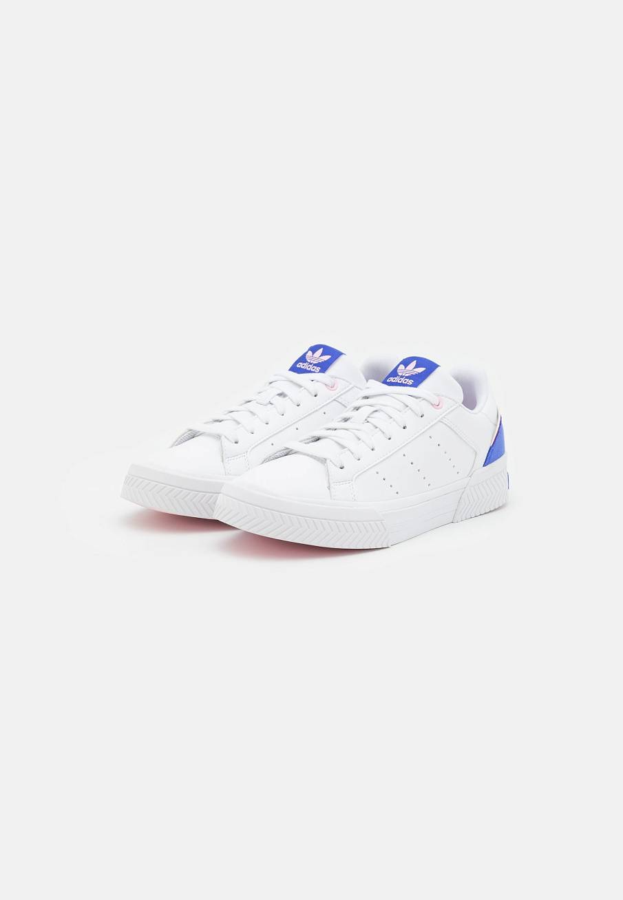 Фото № 3 с приближением к товару «‎Adidas Court Tourino »