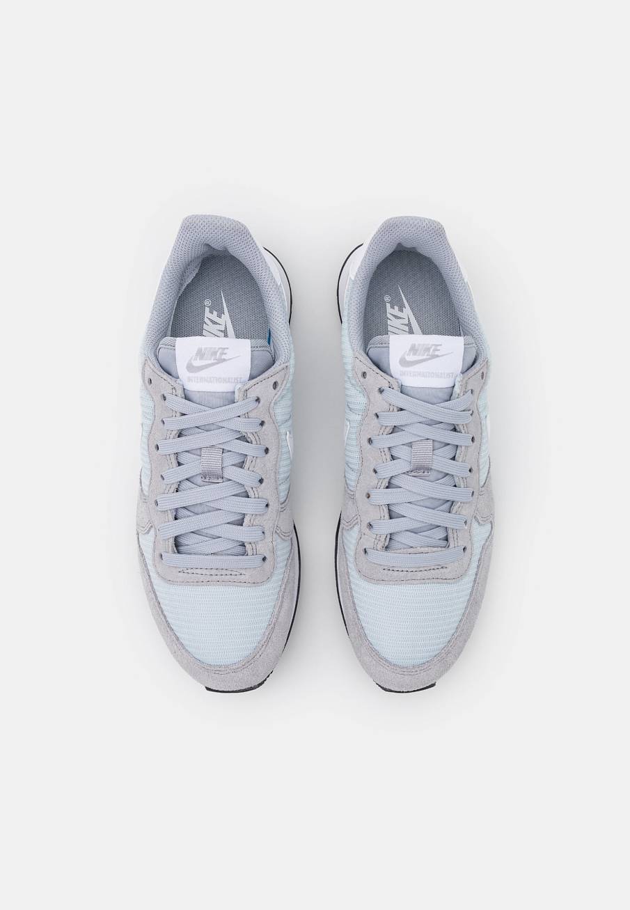 Фото № 5 с приближением к товару «‎Nike Internationalist »