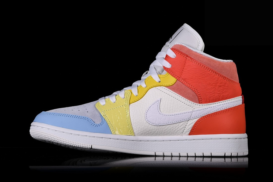 Фото № 3 с приближением к товару «‎Nike Air Jordan 1 Retro Wmns To My First Coach»