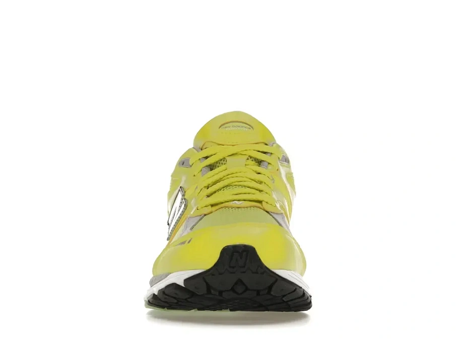 Фото № 2 с приближением к товару «‎New Balance 2002R»