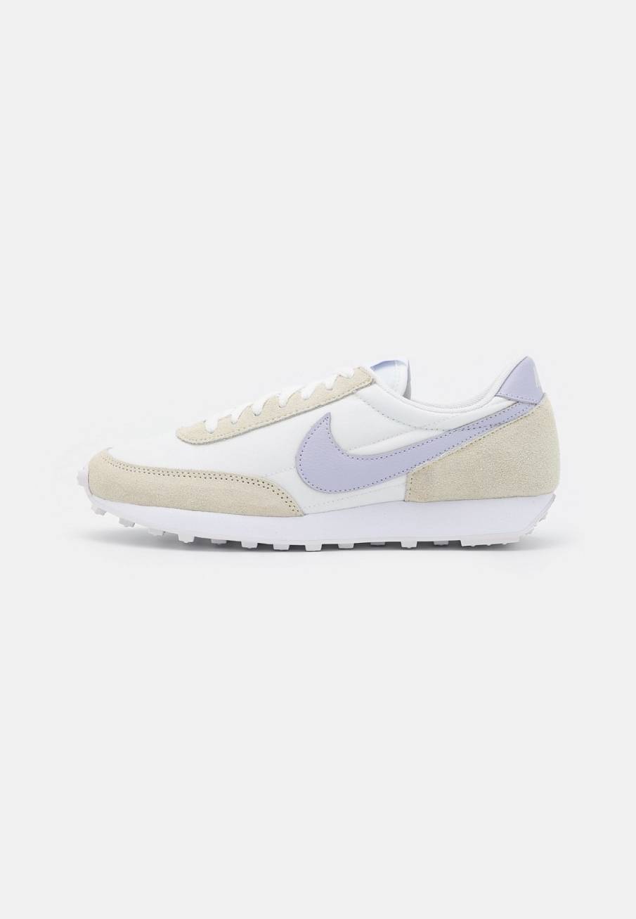 Фото № 1 с приближением к товару «‎Nike Daybreak »