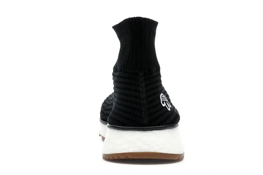 Фото № 4 с приближением к товару «‎adidas AW Run Alexander Wang Core Black»