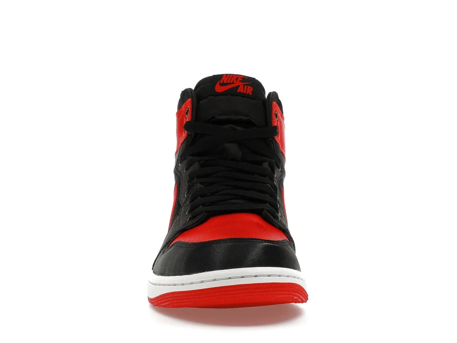 Фото № 2 с приближением к товару «‎Jordan 1 Retro High OG Satin Bred »