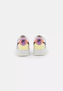 Фото № 4 с приближением к товару «‎AIR FORCE 1»