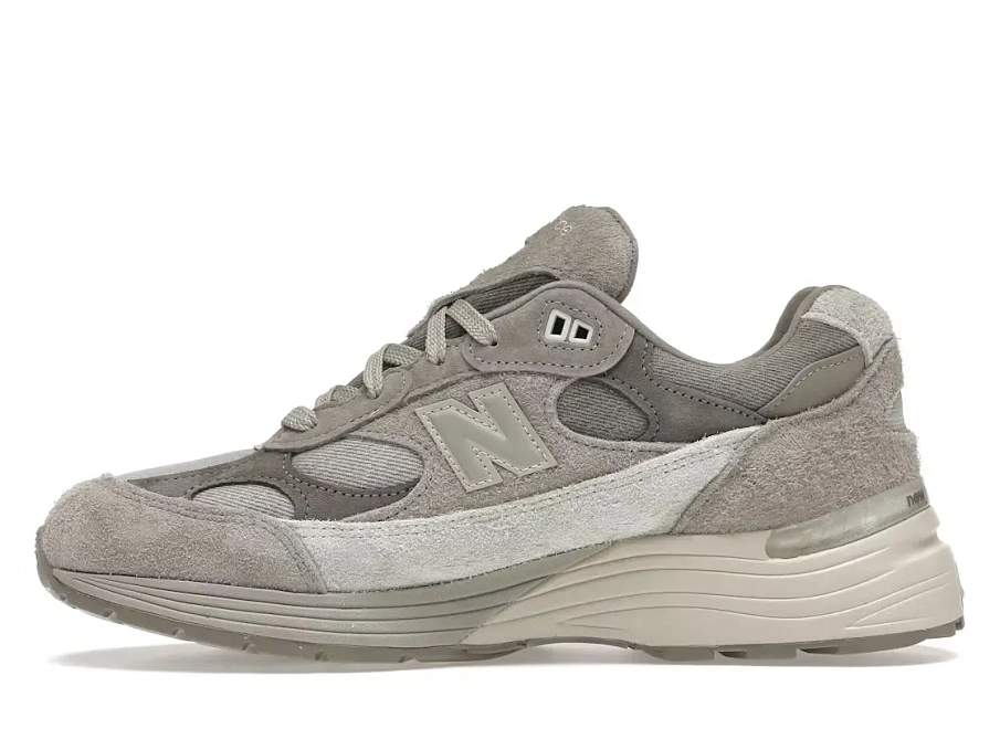 Фото № 3 с приближением к товару «‎New Balance 992»