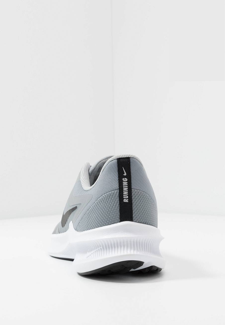 Фото № 4 с приближением к товару «‎Nike Downshifter 10»