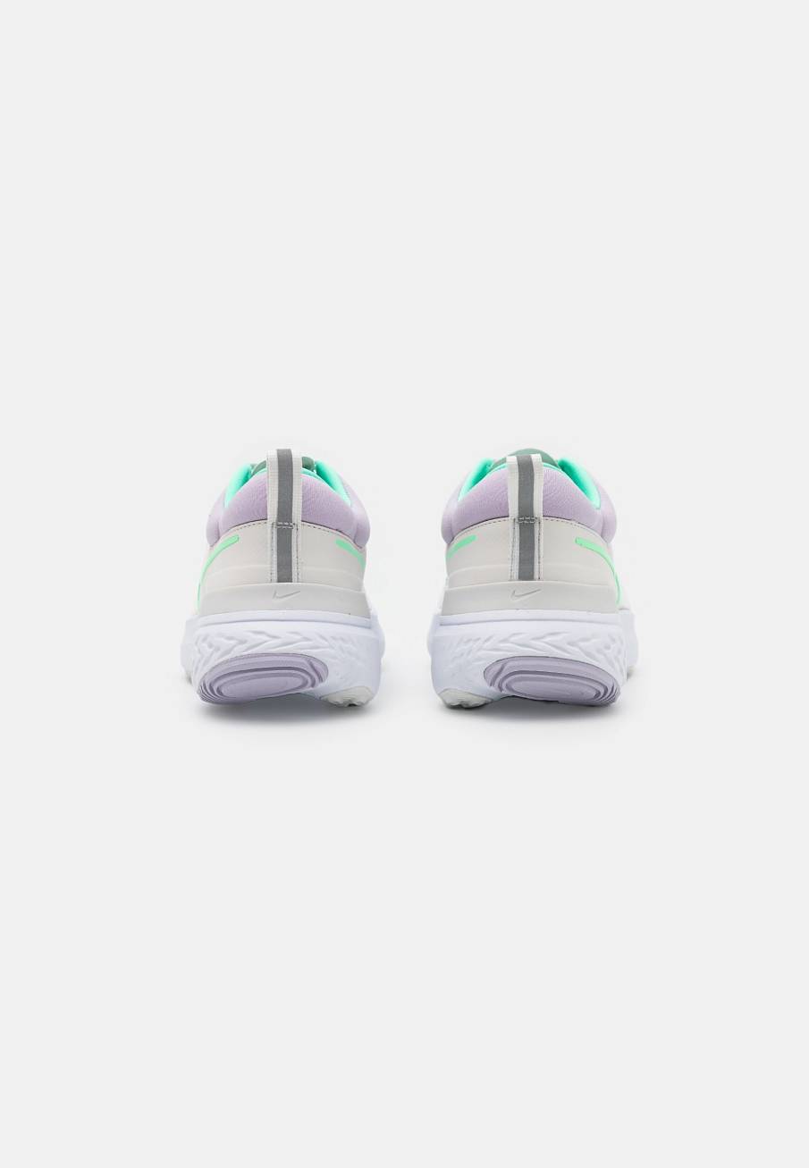 Фото № 3 с приближением к товару «‎Nike React Miler 2 »