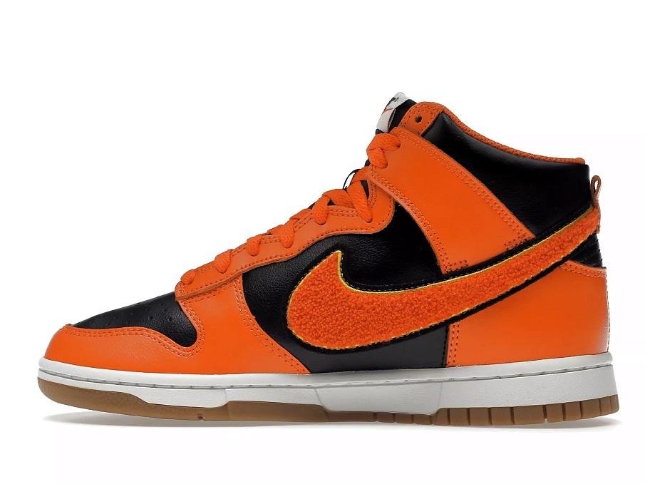 Фото № 4 с приближением к товару «‎Nike Dunk High University Chenille Swoosh Safty Orange»