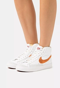 Фото № 4 с приближением к товару «‎BLAZER MID ´77»