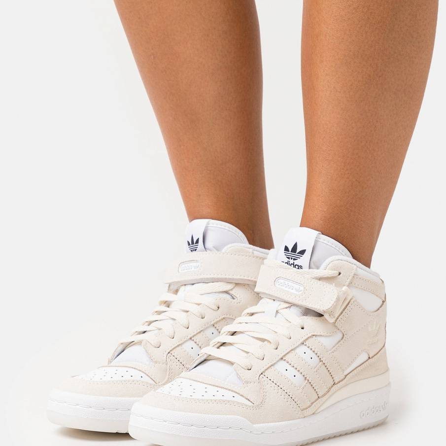 Фото № 1 с приближением к товару «‎Adidas Forum »