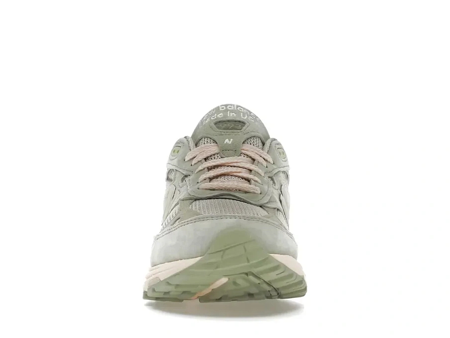 Фото № 2 с приближением к товару «‎New Balance 993»