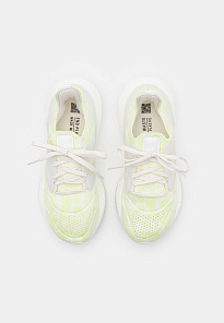 Фото № 4 с приближением к товару «‎Adidas Ultraboost 22»