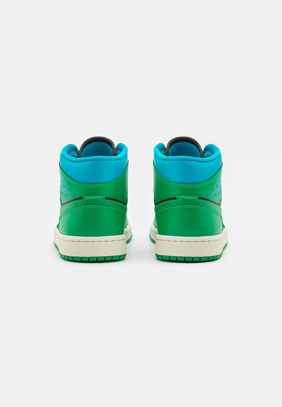 Фото № 3 с приближением к товару «‎AIR JORDAN 1 MID»