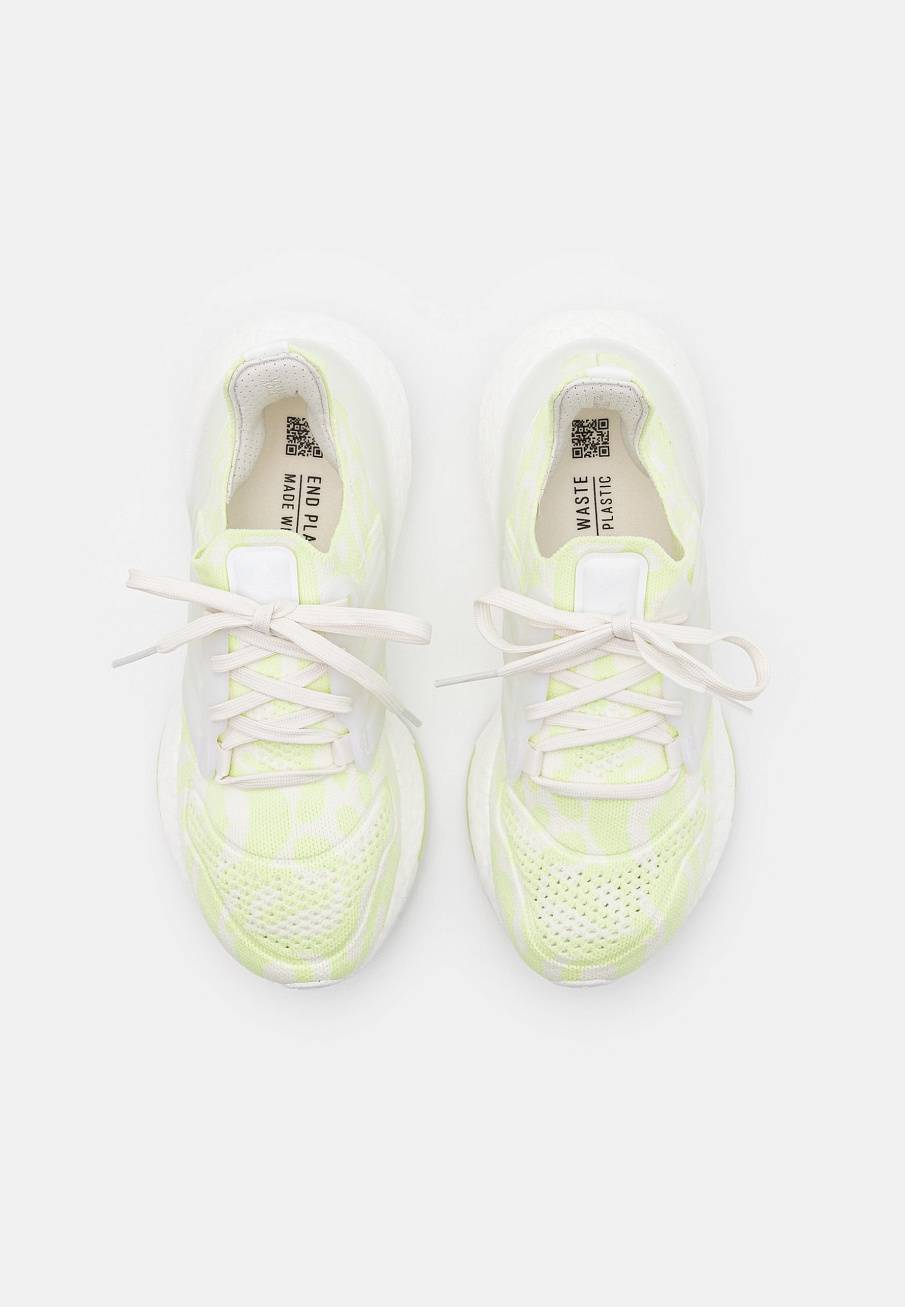 Фото № 4 с приближением к товару «‎Adidas Ultraboost 22»