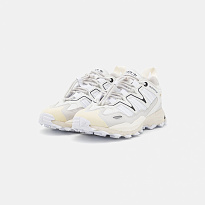 Фото № 3 с приближением к товару «‎Adidas Hyperturf »