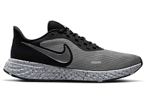 Фото № 1 с приближением к товару «‎Nike Revolution 5 Premium Black Chrome»