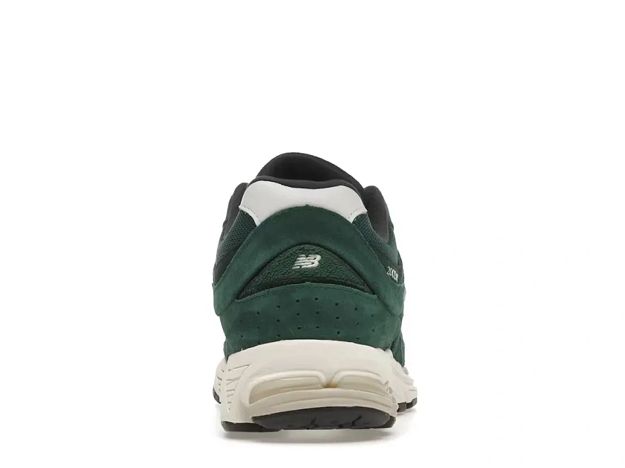 Фото № 4 с приближением к товару «‎New Balance 2002R»