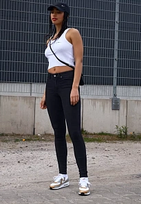 Фото № 2 с приближением к товару «‎AIR MAX 90 SE»