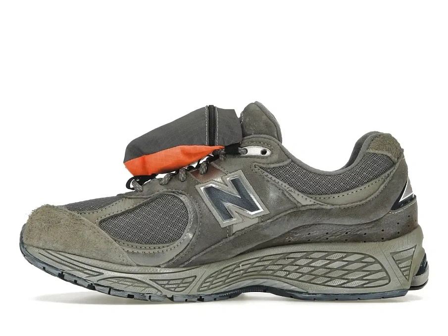 Фото № 3 с приближением к товару «‎New Balance 2002R»