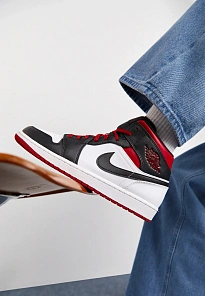 Фото № 2 с приближением к товару «‎AIR JORDAN 1 MID»