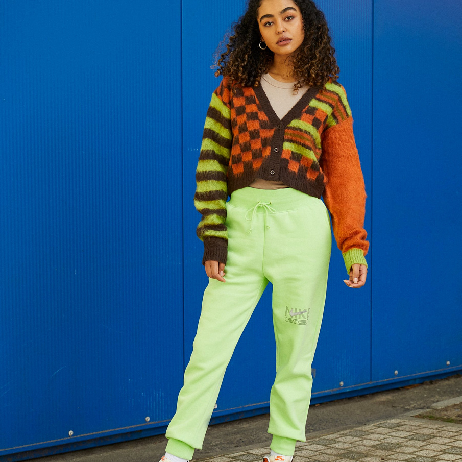 Фото № 5 с приближением к товару «‎Air Jordan 1 Retro »