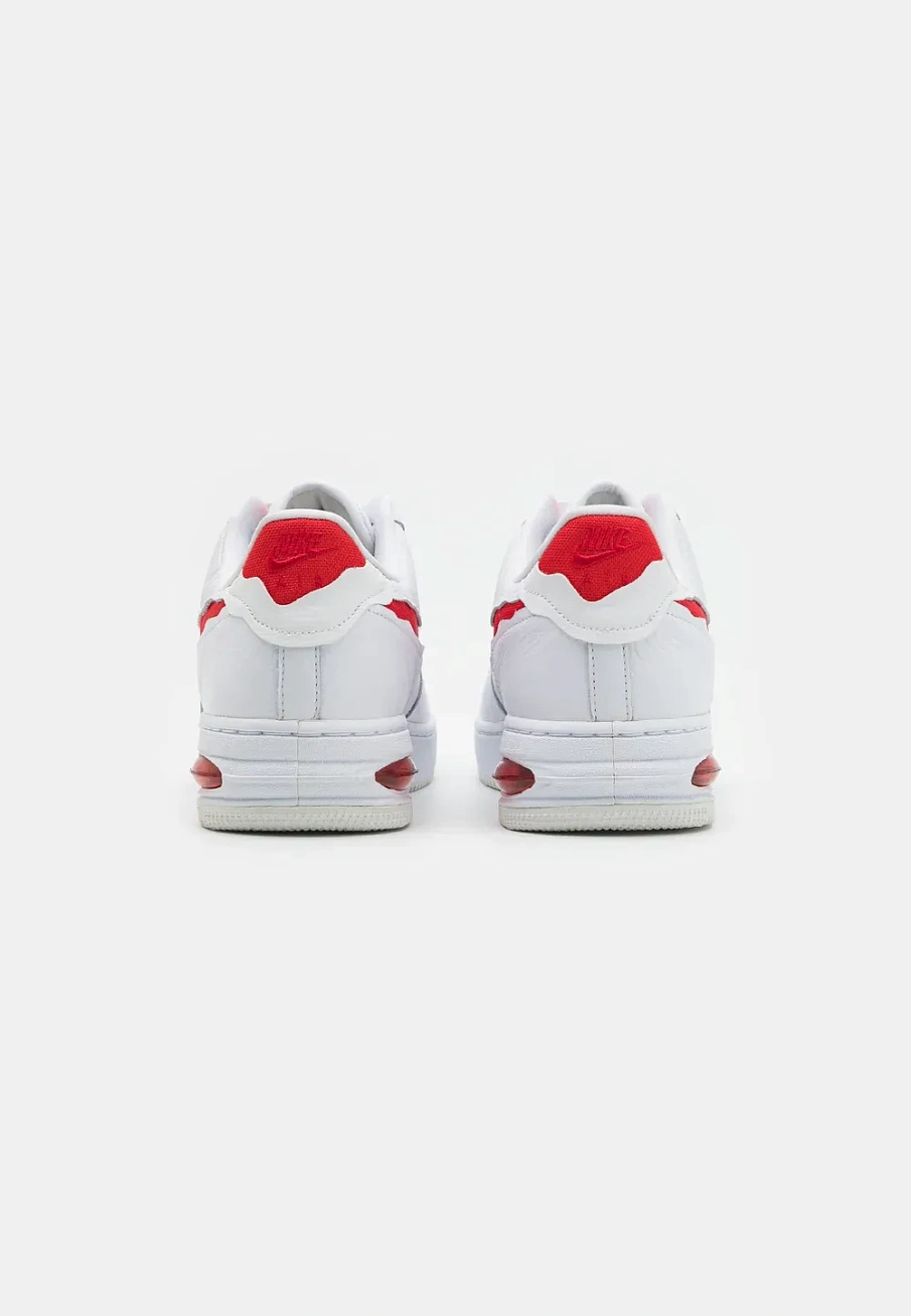 Фото № 3 с приближением к товару «‎AIR FORCE 1»