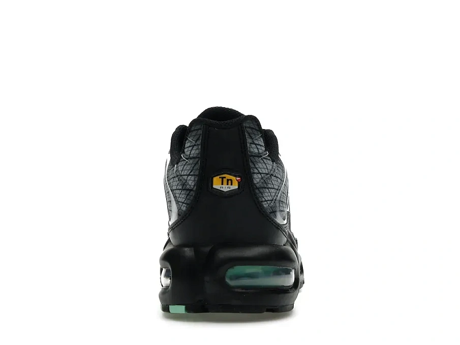 Фото № 4 с приближением к товару «‎Nike Air Max Plus Spirograph»