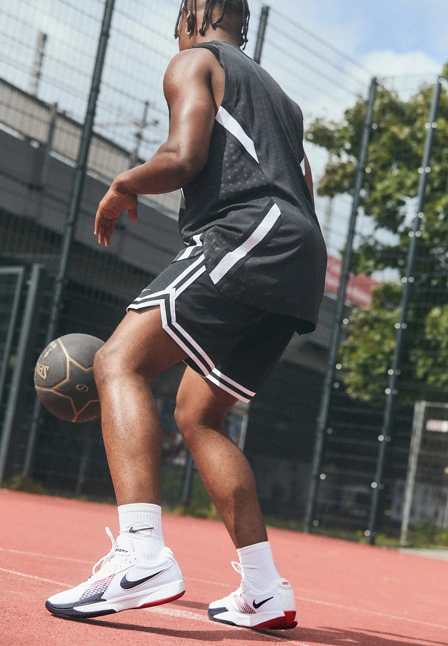 Фото № 3 с приближением к товару «‎G T CUT ACADEMY»