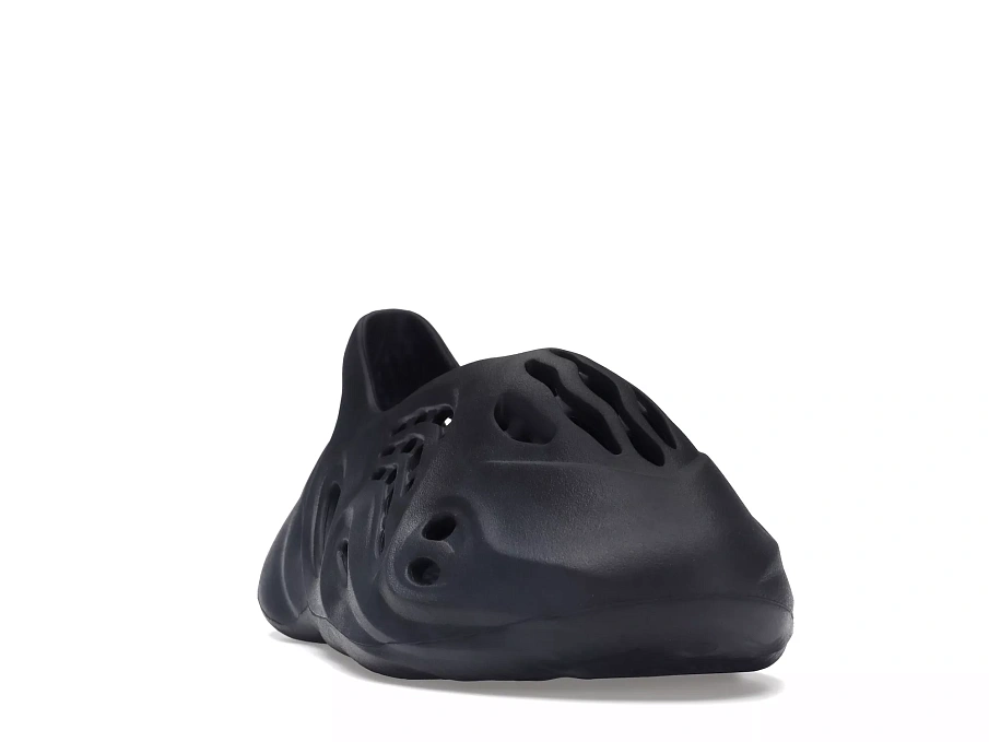 Фото № 2 с приближением к товару «‎adidas Yeezy Foam RNNR Mineral Blue»