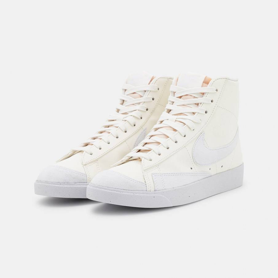 Фото № 3 с приближением к товару «‎Nike Blazer 77 »