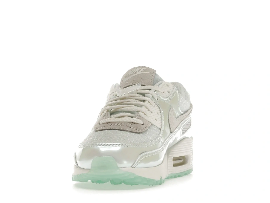 Фото № 4 с приближением к товару «‎Nike Air Max 90 The Future is Clear »