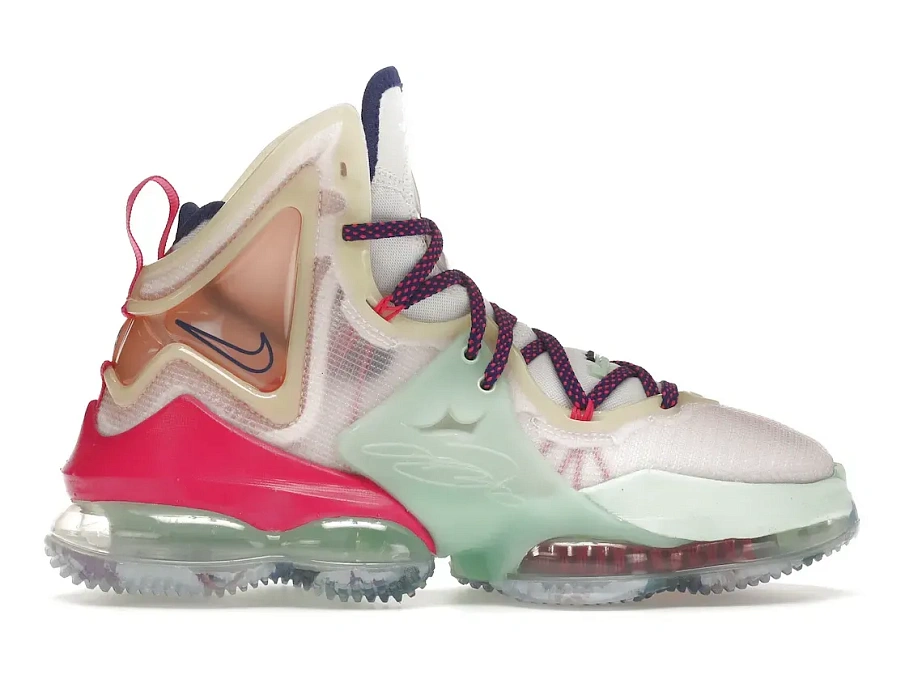 Фото № 1 с приближением к товару «‎Nike LeBron 19 Valentines Day Love Letter»