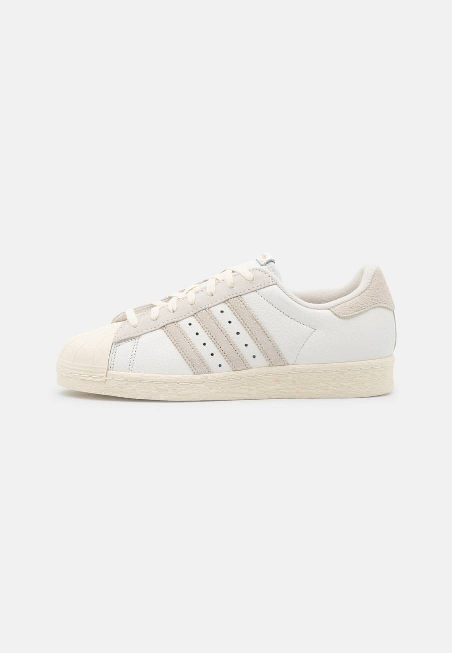 Фото № 1 с приближением к товару «‎Adidas Superstar 82 »
