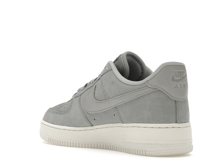 Фото № 5 с приближением к товару «‎Nike Air Force 1 Low 07 PRM Wolf Grey »