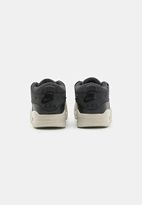 Фото № 3 с приближением к товару «‎AIR JORDAN 4 RM»
