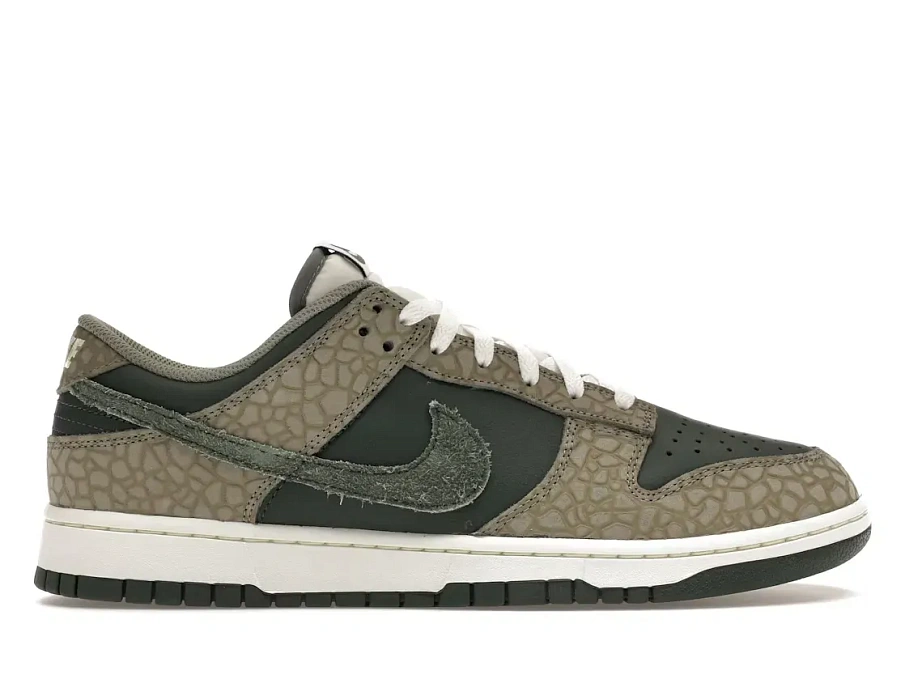 Фото № 1 с приближением к товару «‎Nike Dunk Low PRM»