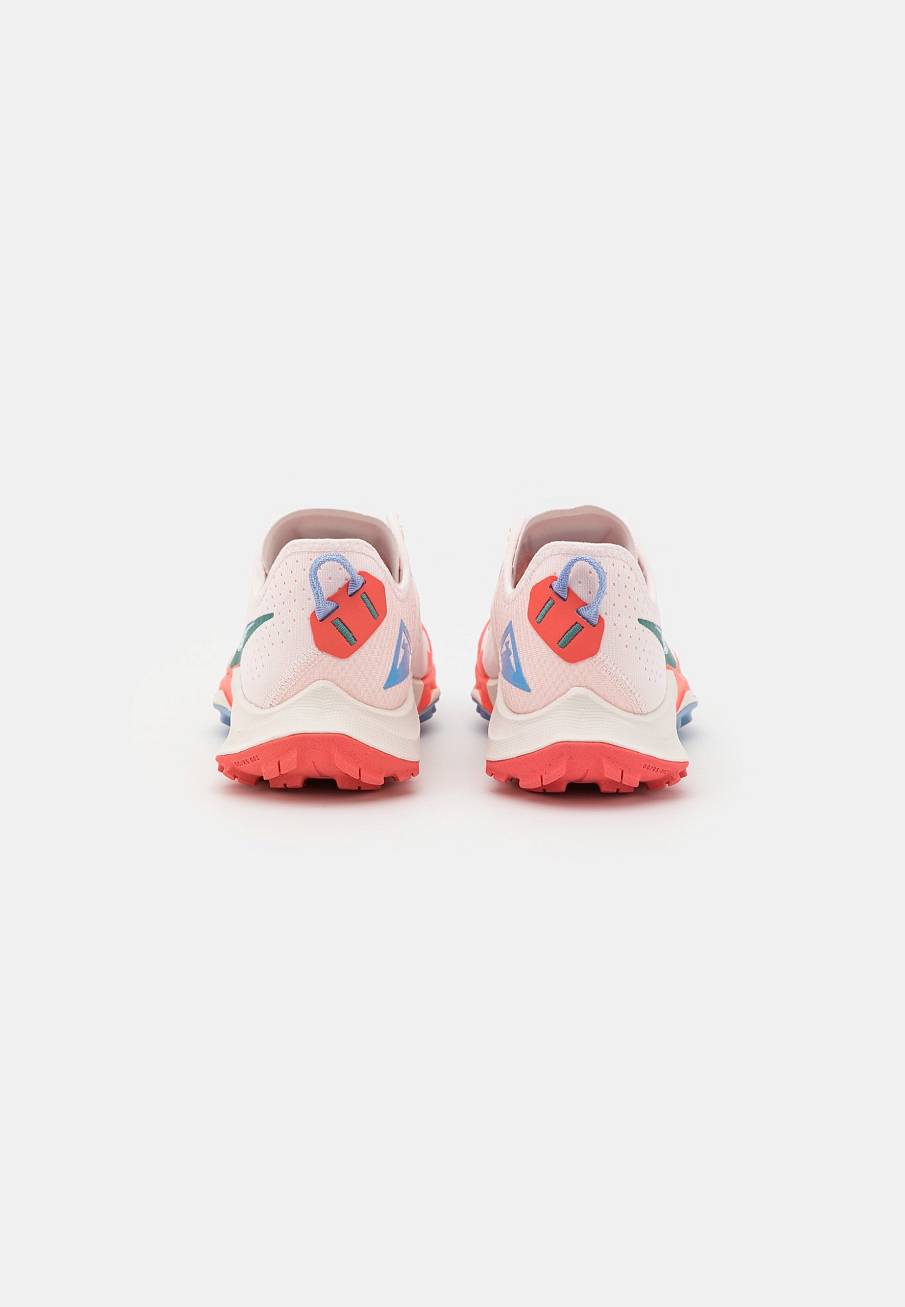 Фото № 3 с приближением к товару «‎Nike Air Zoom Terra Kiger 7»