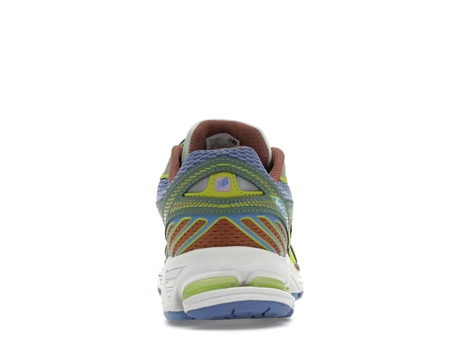 Фото № 4 с приближением к товару «‎New Balance 860v2»