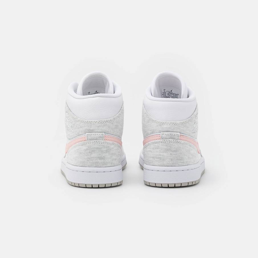 Фото № 4 с приближением к товару «‎Jordan Air 1 SE V3 »