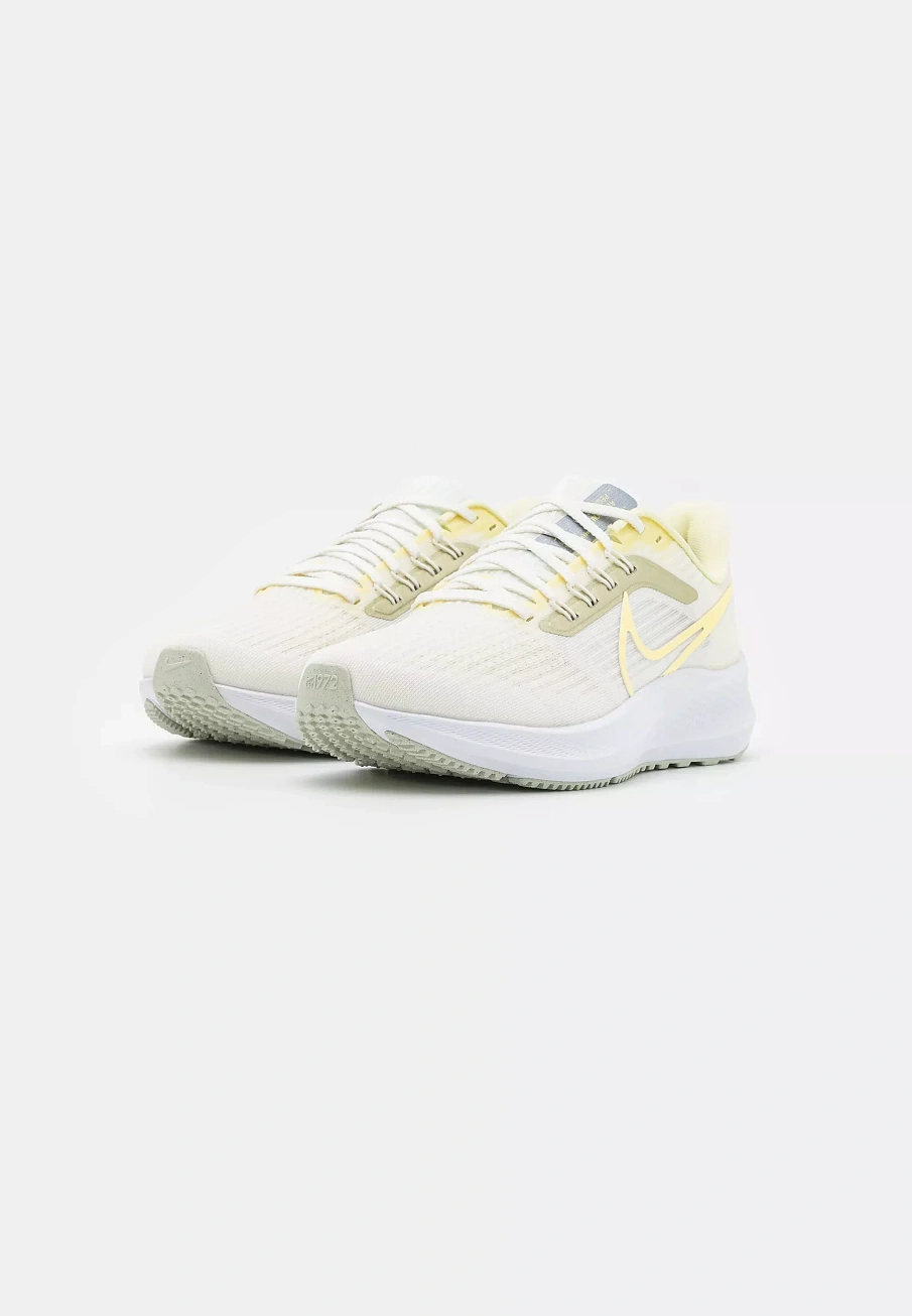 Фото № 3 с приближением к товару «‎AIR ZOOM PEGASUS 39»