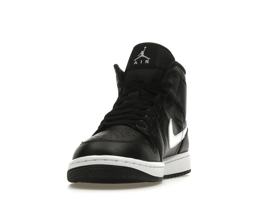 Фото № 4 с приближением к товару «‎Jordan 1 Mid Black/White»
