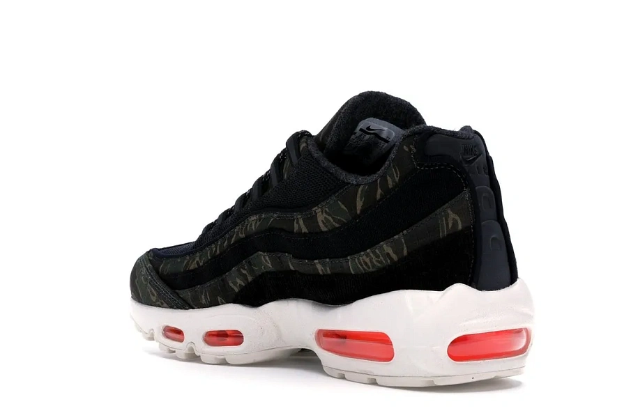 Фото № 5 с приближением к товару «‎Nike Air Max 95 Carhartt WIP Camo»