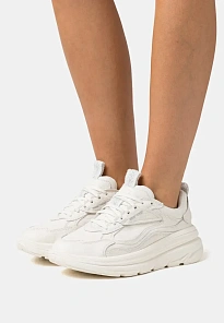 Фото № 3 с приближением к товару «‎Кроссовки UGG SPUG111A08F-A11»