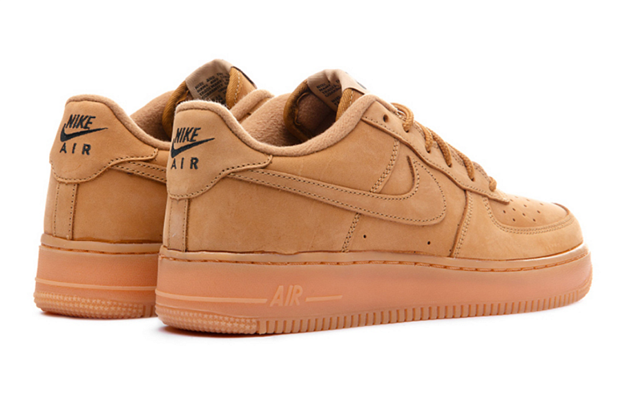 Фото № 4 с приближением к товару «‎Nike Air Force 1 Low Winter Flax GS Skate shoes»