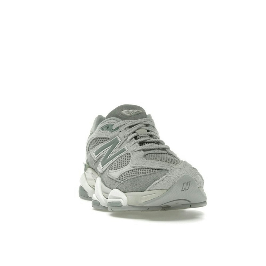 Фото № 2 с приближением к товару «‎New Balance 9060 Slate Grey»