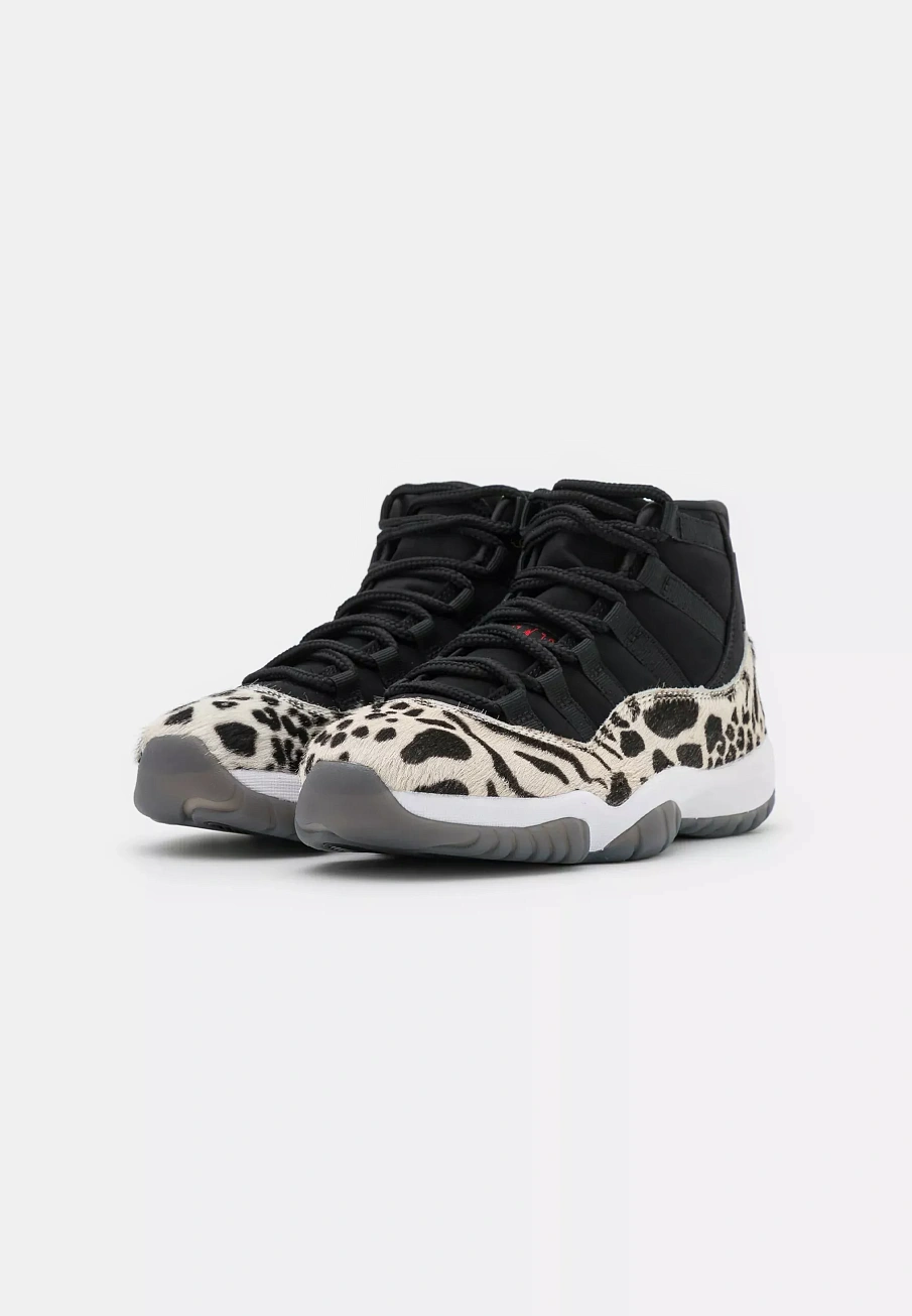 Фото № 2 с приближением к товару «‎WMNS AIR JORDAN 11 RETRO»