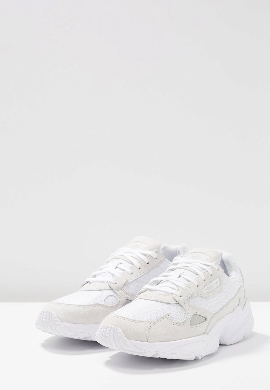 Фото № 5 с приближением к товару «‎Adidas Falcon »
